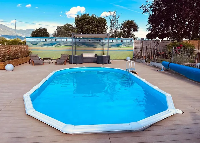 Patty Con E Piscina Apartamento